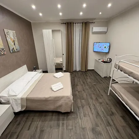 Guest house Fuddia & *